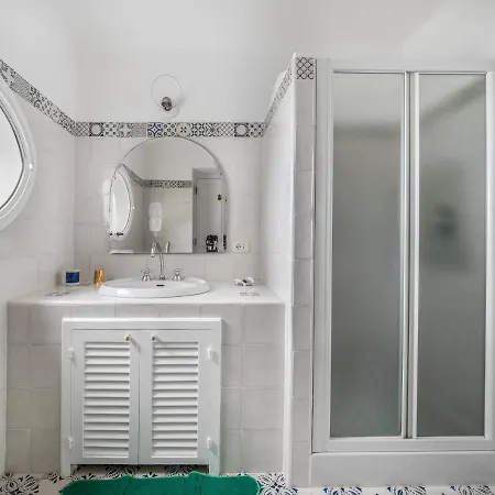 בית נופש De Vivo Realty - Casa Lauro Positano *