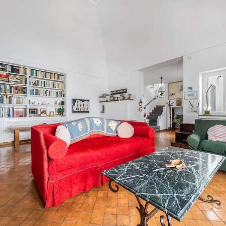 De Vivo Realty - Casa Lauro *